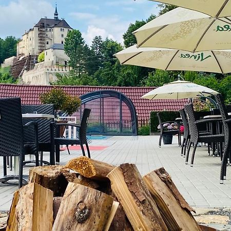 Uniqhotel Cesky Sternberk Bagian luar foto