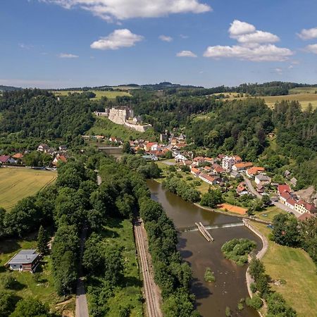 Uniqhotel Cesky Sternberk Bagian luar foto