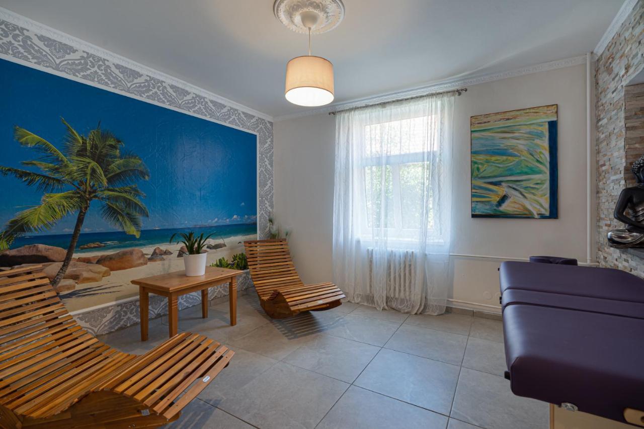 Uniqhotel Cesky Sternberk Bagian luar foto