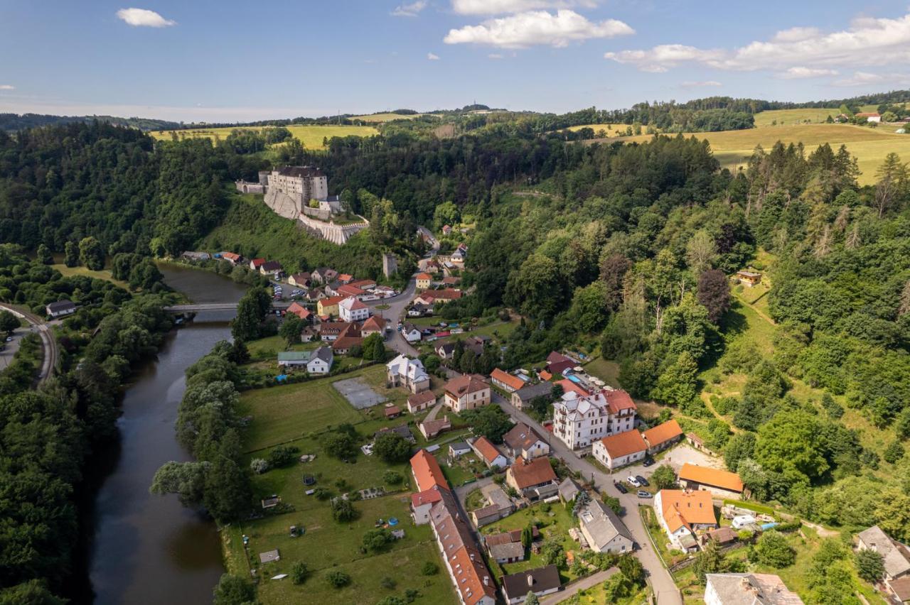Uniqhotel Cesky Sternberk Bagian luar foto