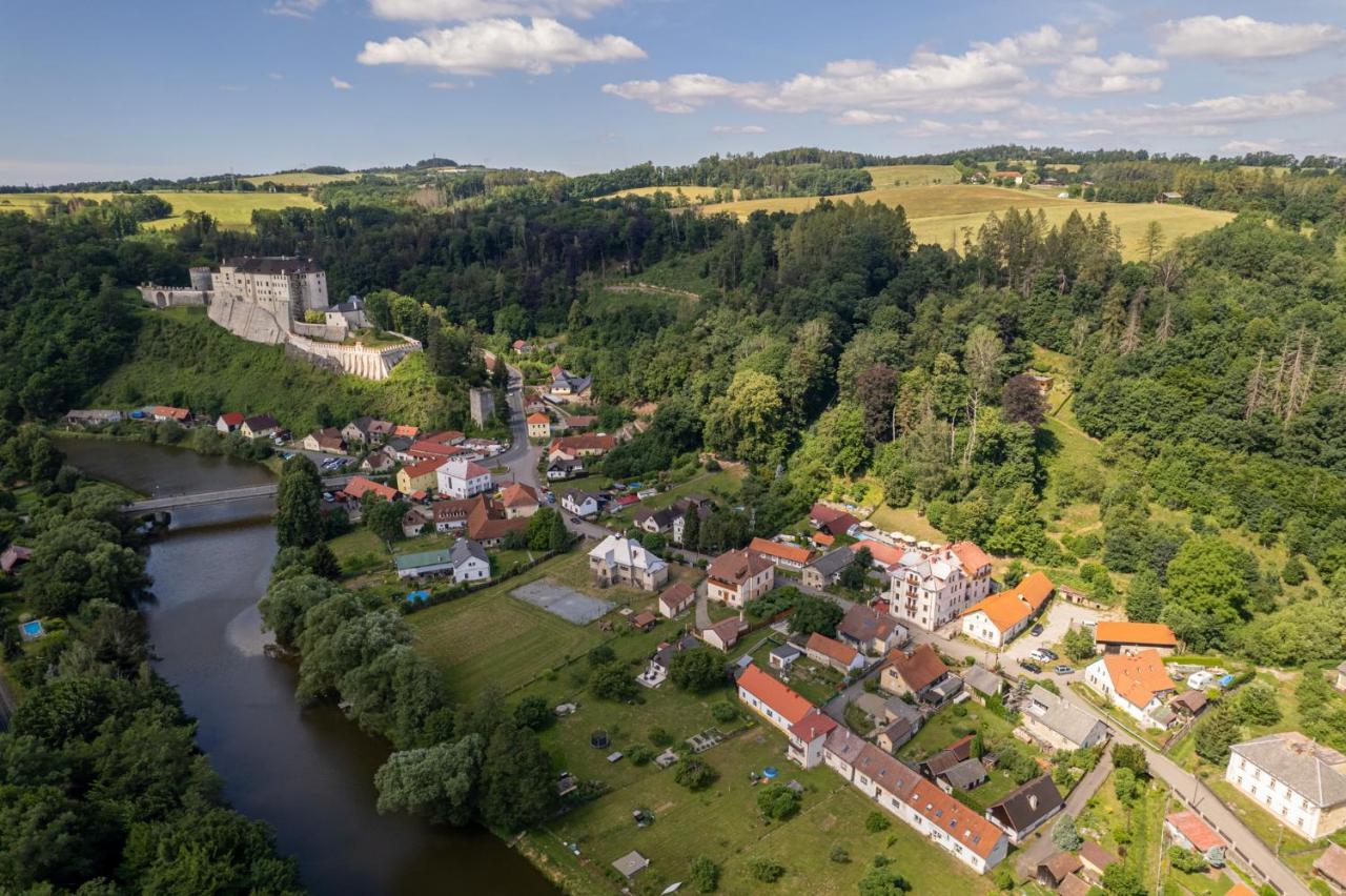 Uniqhotel Cesky Sternberk Bagian luar foto