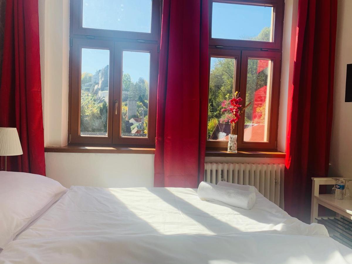 Uniqhotel Cesky Sternberk Bagian luar foto